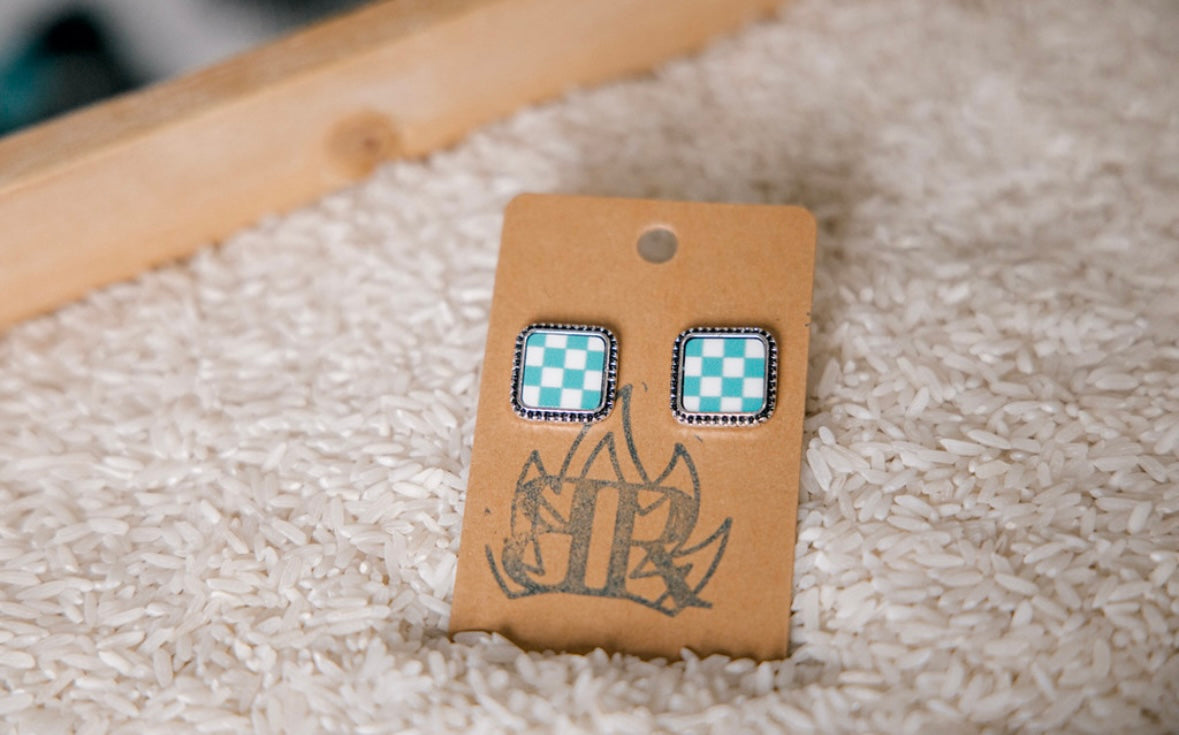 Checkered Studs