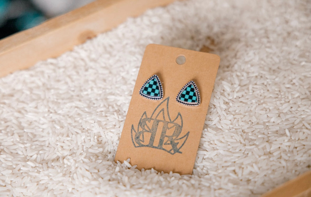 Checkered Studs