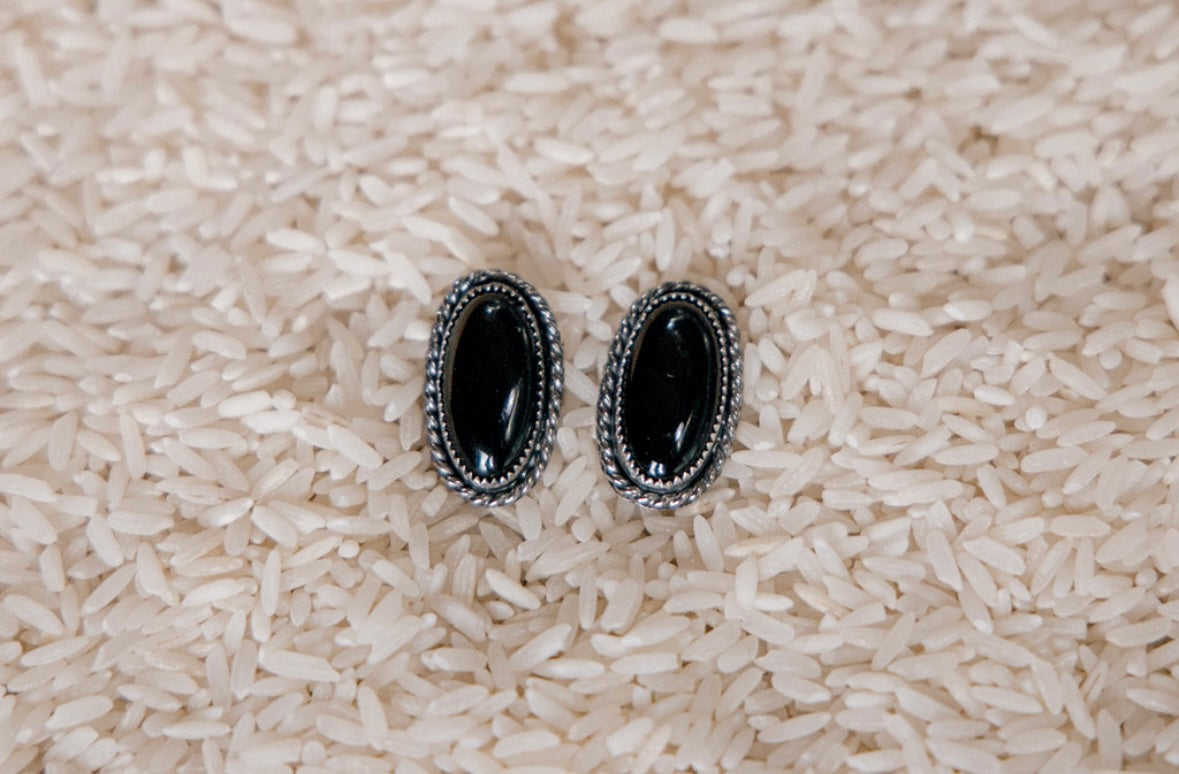 Black onyx studs