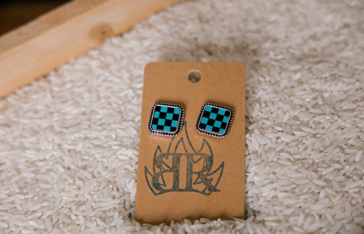 Checkered Studs