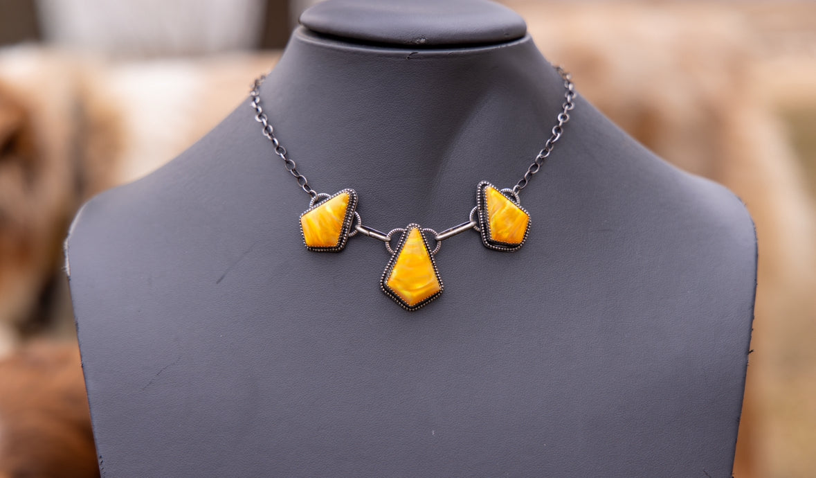 The Aurora Choker