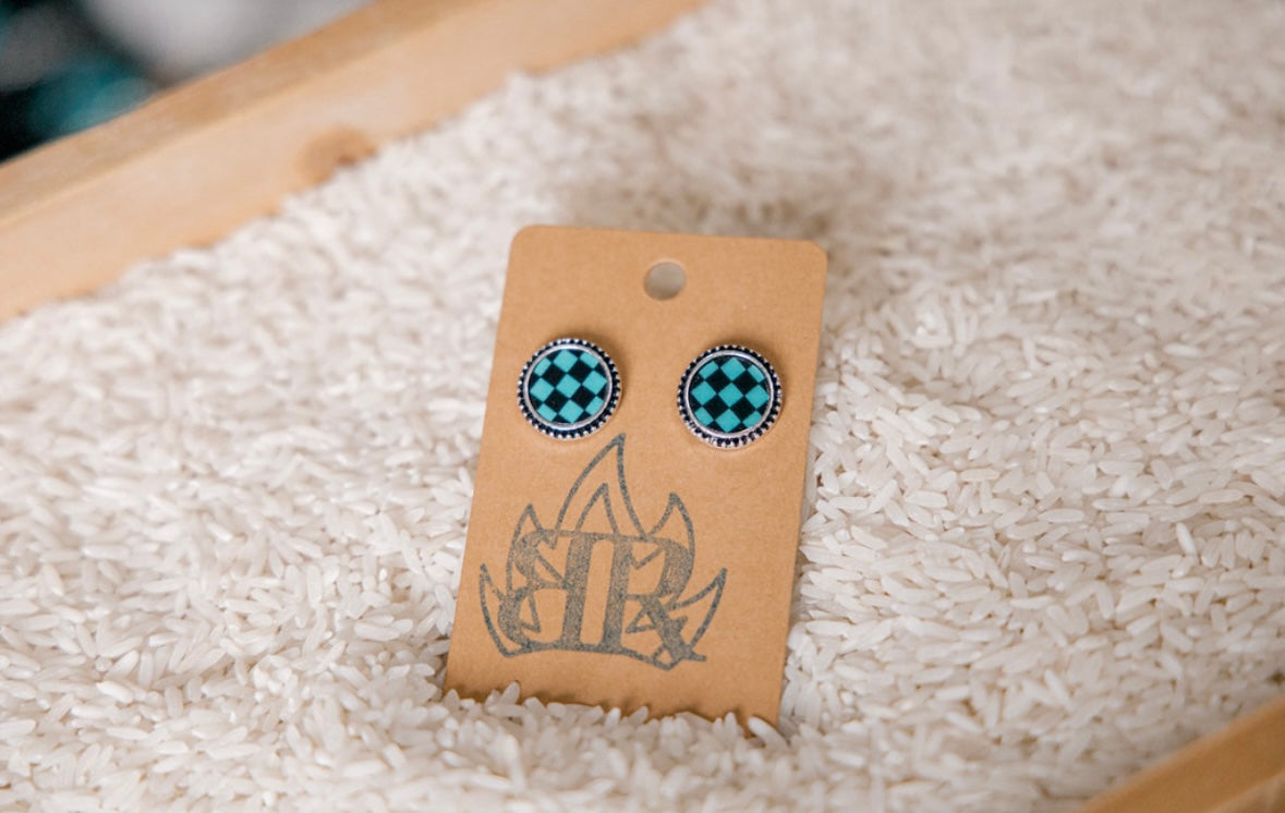 Checkered Studs