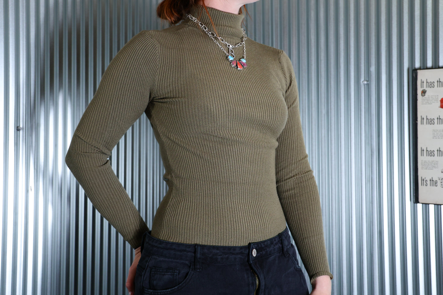 Vicki Turtle Neck-Olive